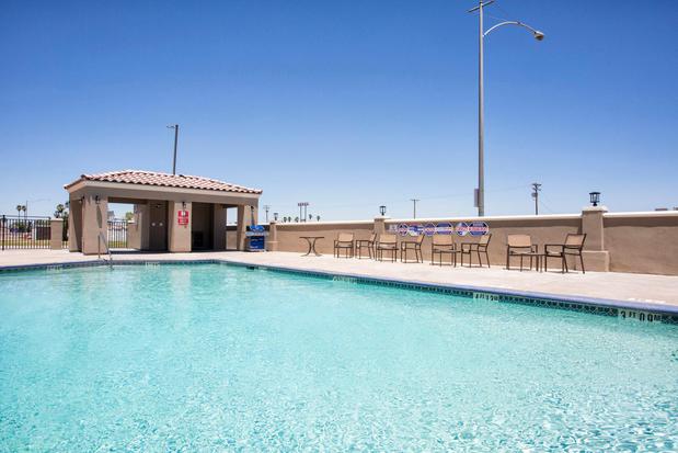 Images Holiday Inn Express & Suites El Centro, an IHG Hotel
