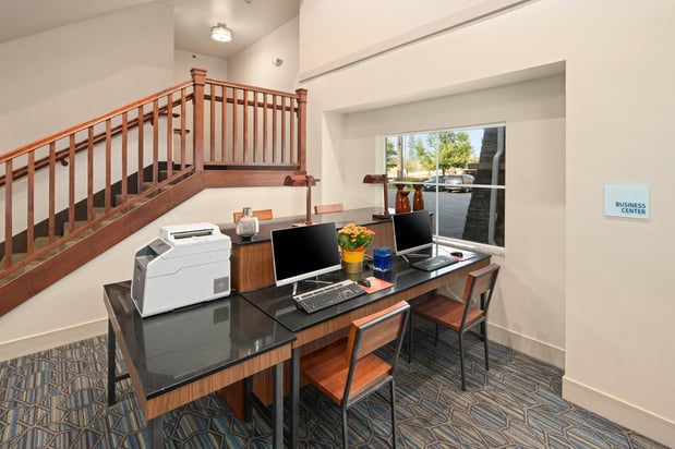 Images Holiday Inn Express & Suites Coeur D Alene I-90 Exit 11 by IHG