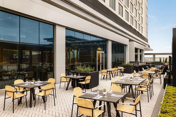 Images Hilton BNA Nashville Airport Terminal