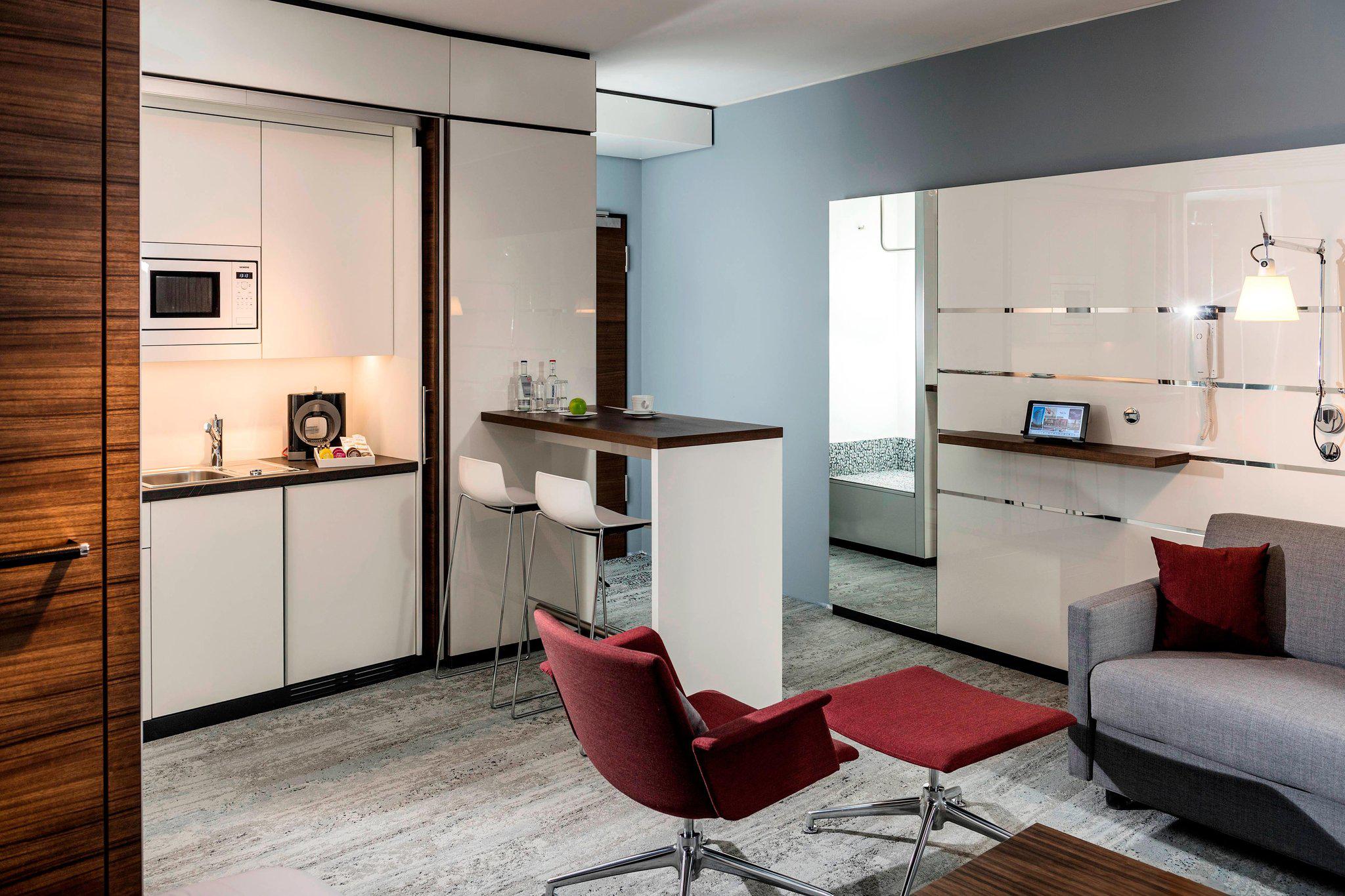 Hotel Nordport Plaza, Hamburg-Airport, a Tribute Portfolio Hotel - Closed, Südportal 2 in Norderstedt