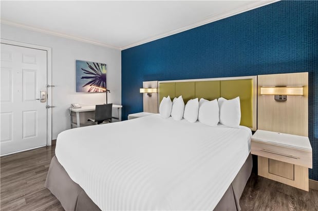 Images SureStay by Best Western Santa Monica