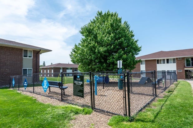 Images Creek Hill Apartment Homes