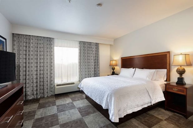 Images Hampton Inn & Suites Baton Rouge - I-10 East