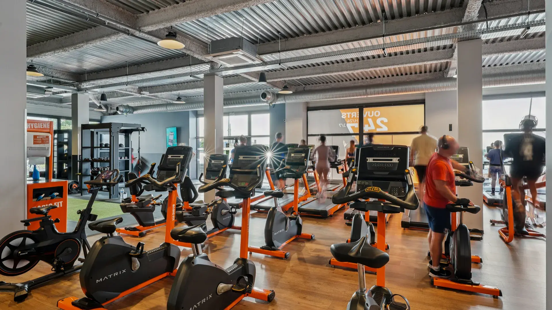 Images Basic-Fit 24/7