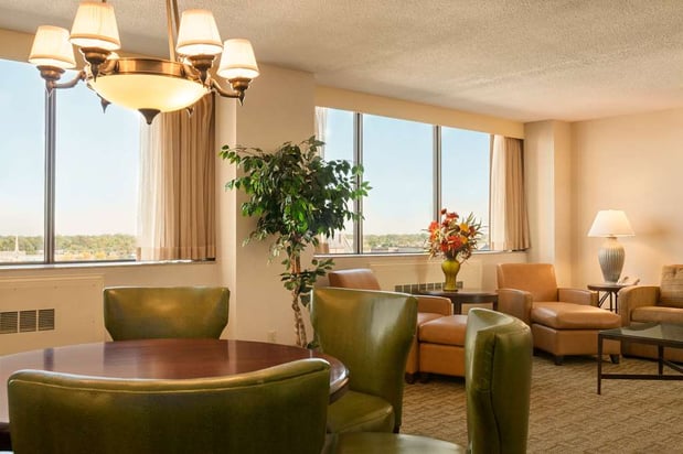 Images Hilton Fort Wayne at the Grand Wayne Convention Center