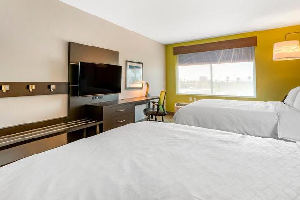 Images Holiday Inn Express & Suites Phoenix Dwtn - State Capitol by IHG