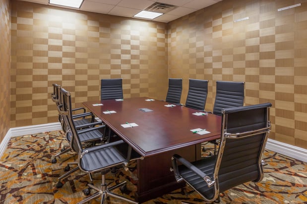 Images Holiday Inn & Suites Oklahoma City North by IHG