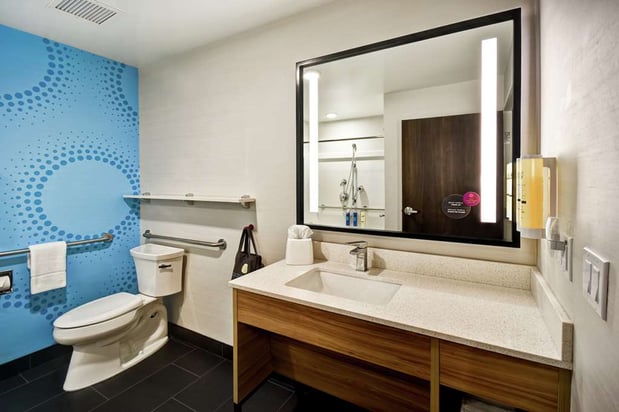 Images Tru by Hilton Fort Wayne