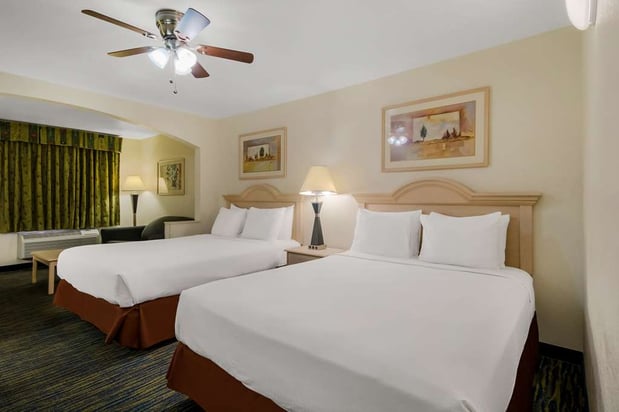 Images SureStay by Best Western Falfurrias