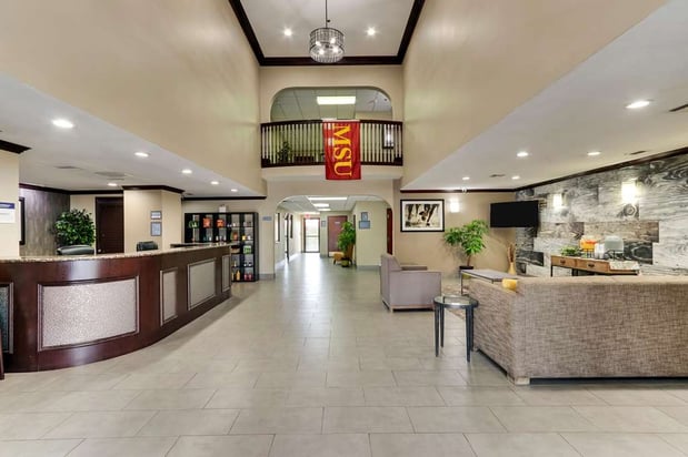 Images Best Western Plus University Inn & Suites