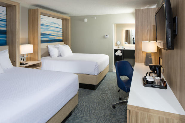 Images Crowne Plaza Melbourne-Oceanfront by IHG