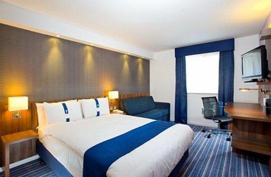 Holiday Inn Express London Gatwick - Crawley, an IHG Hotel Crawley 01293 525523