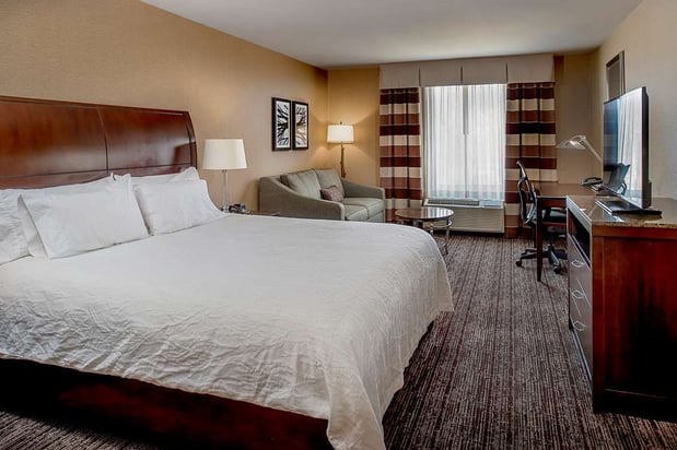 Images Hilton Garden Inn St. Louis Airport