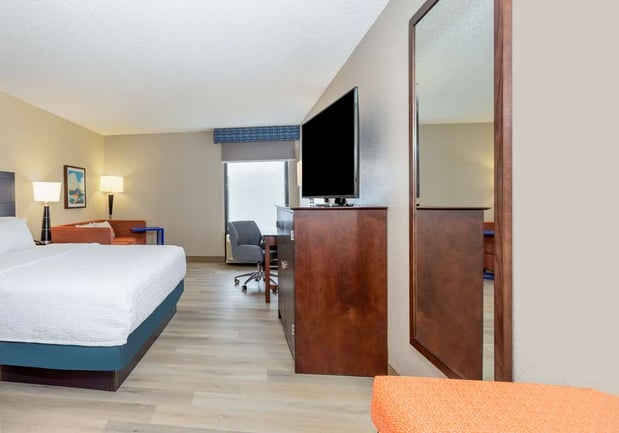 Images Hampton Inn Orlando-International Airport
