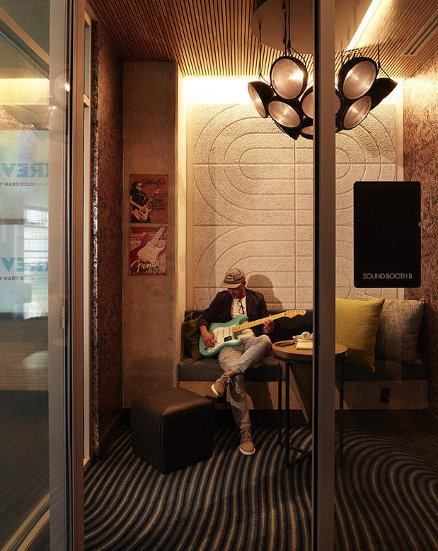 Images Reverb Downtown Atlanta