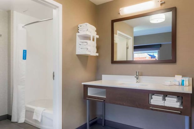 Images Hampton Inn & Suites Pittsburgh-Downtown
