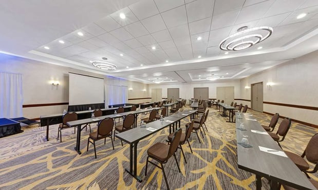 Images Embassy Suites by Hilton Milwaukee Brookfield