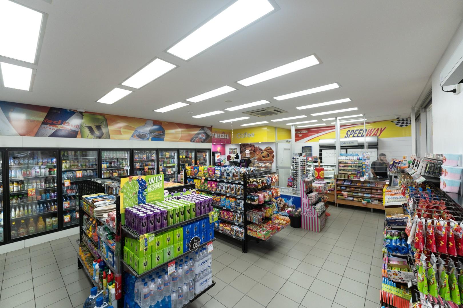 Images SPEEDWAY GREEN VALLEY