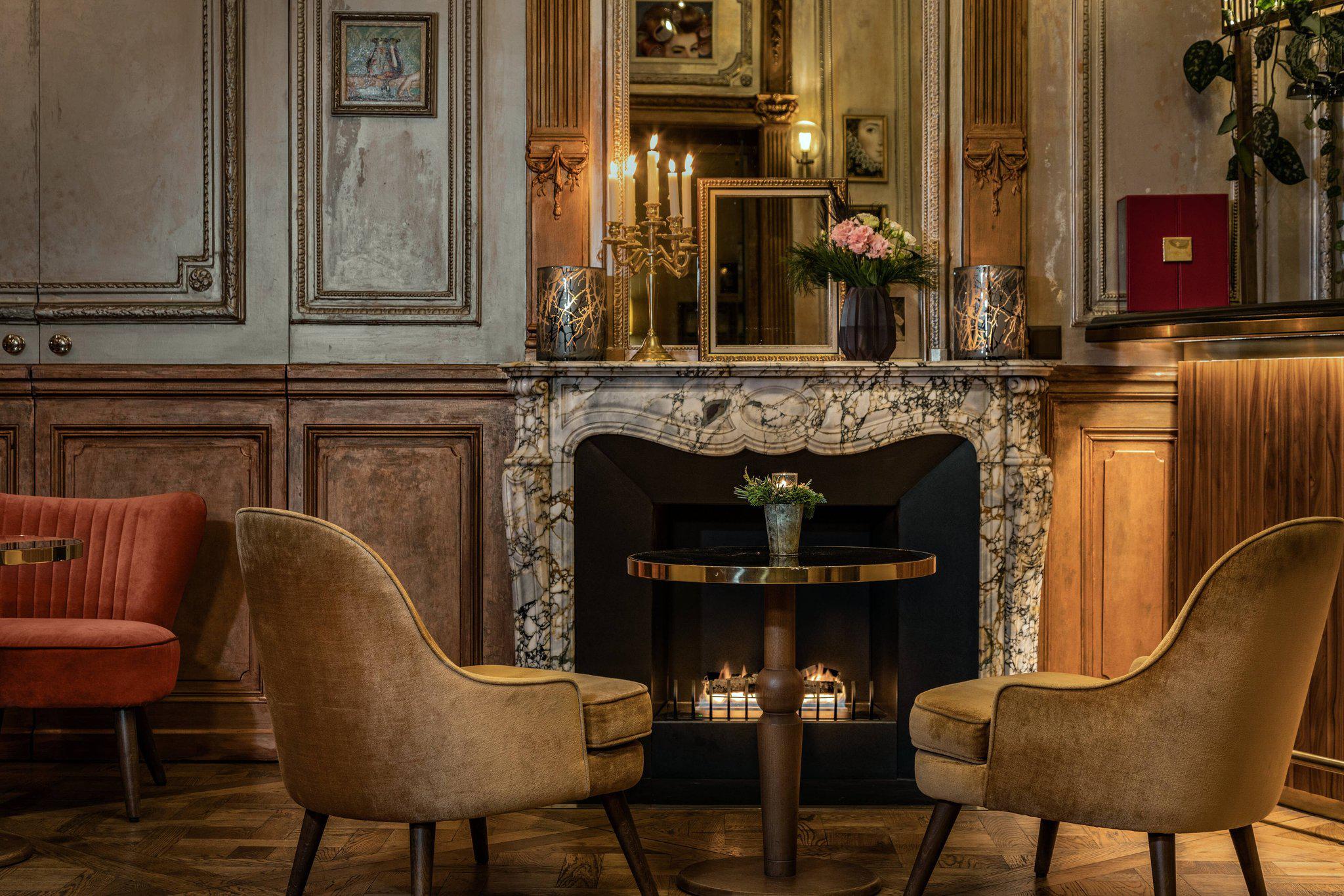 The Ritz-Carlton Hotel de la Paix, Geneva, Quai Du Mont-Blanc 11 in Geneva