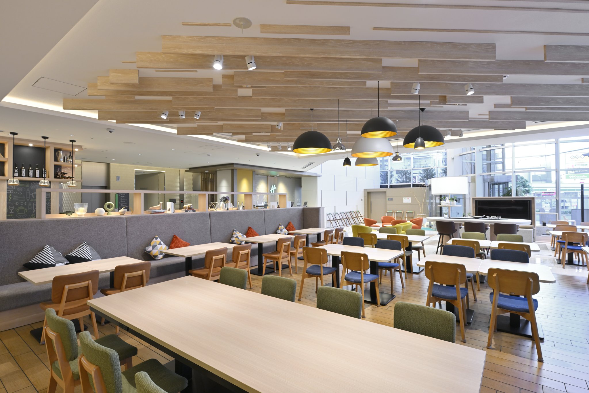Images Holiday Inn & Suites Shin Osaka by IHG