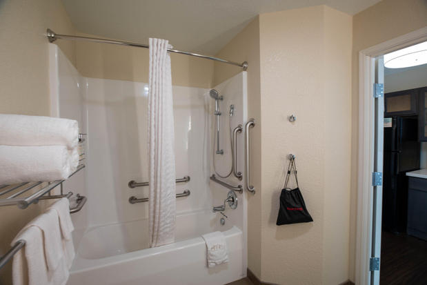 Images Candlewood Suites St. Joseph by IHG