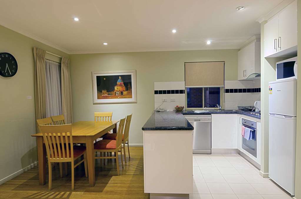 apartment Best Western Plus Buckingham International Melbourne (03) 9555 0011