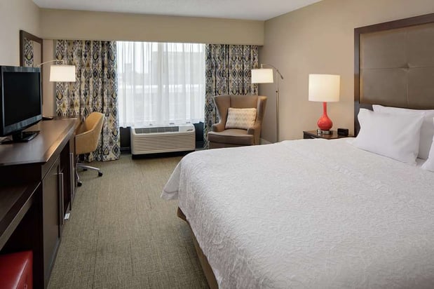 Images Hampton Inn Louisville Downtown