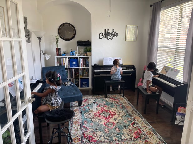 Images Baney Jones Music Studio