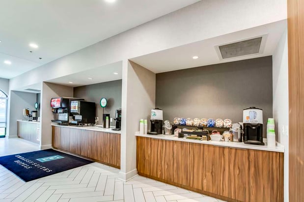 Images Embassy Suites by Hilton Louisville East