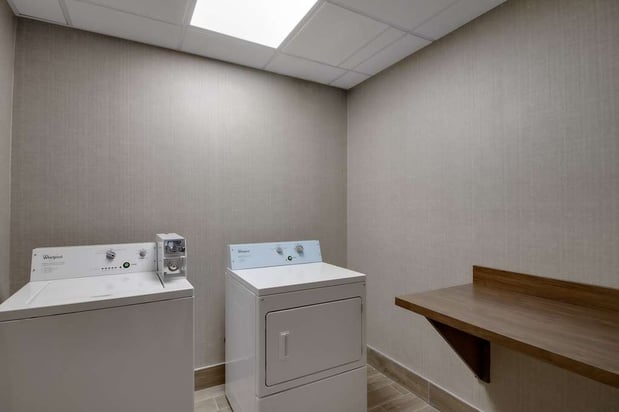 Images Hampton Inn Birmingham-Colonnade 280