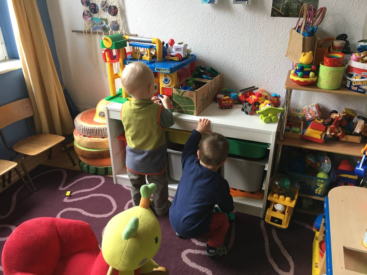 Spielspaß drinnen und draußen. Kleine Gruppen. max. 5 Kinder. Tagesmutter Andrea in Erfurt, Thüringen. Kinderbetreuung ab einem Alter von 3 Monaten.
