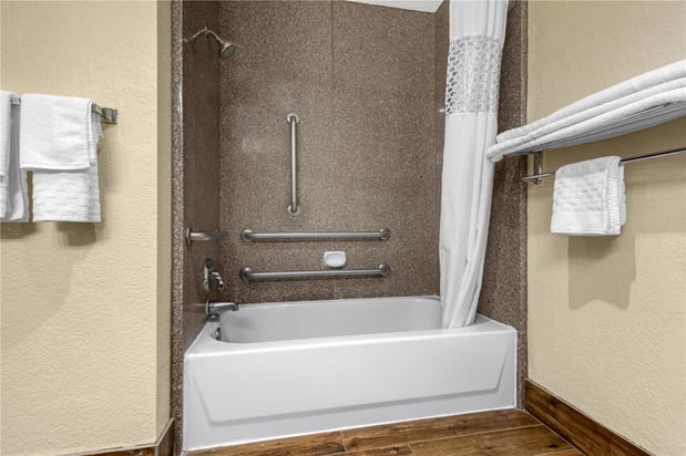 Images Best Western Plus Shamrock Inn & Suites