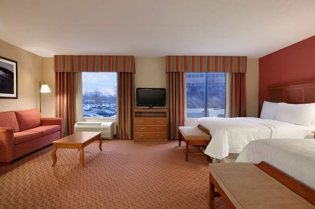 Images Hampton Inn & Suites Hartford/East Hartford