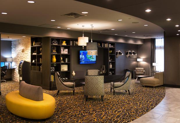 Images Holiday Inn Express & Suites Madison Central by IHG