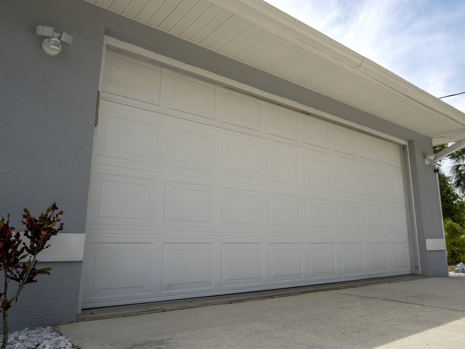 Yujoo Garage Door Solutions