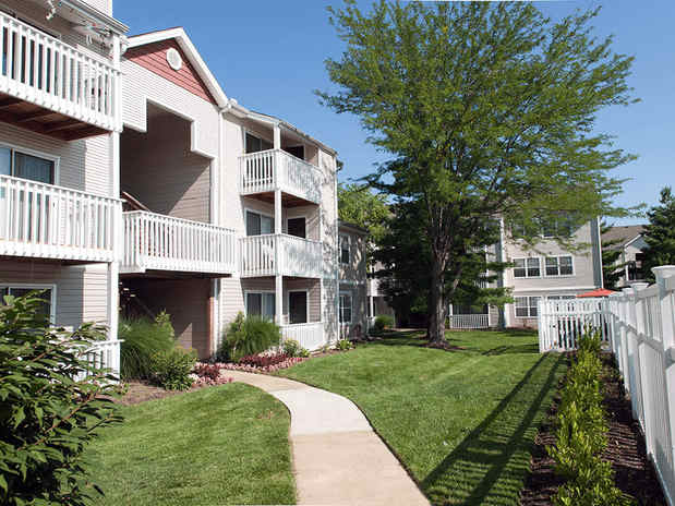 Images Greenway Chase Apartments