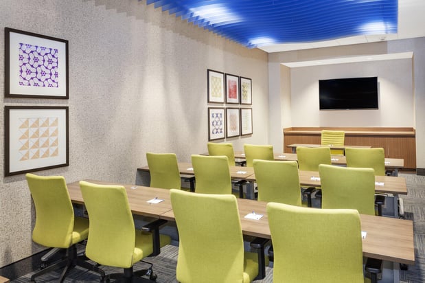 Images Holiday Inn Express & Suites Hudson I-94 by IHG