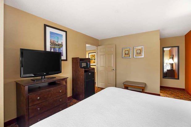 Images Best Western Plus The Inn at Sharon/Foxboro