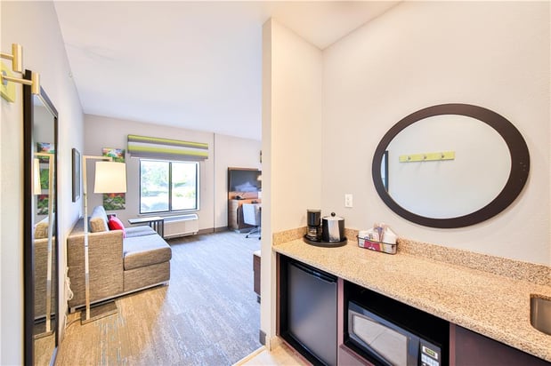 Images Hampton Inn & Suites Seattle/Kent,WA