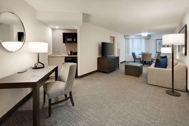 Images Embassy Suites by Hilton Detroit Troy Auburn Hills