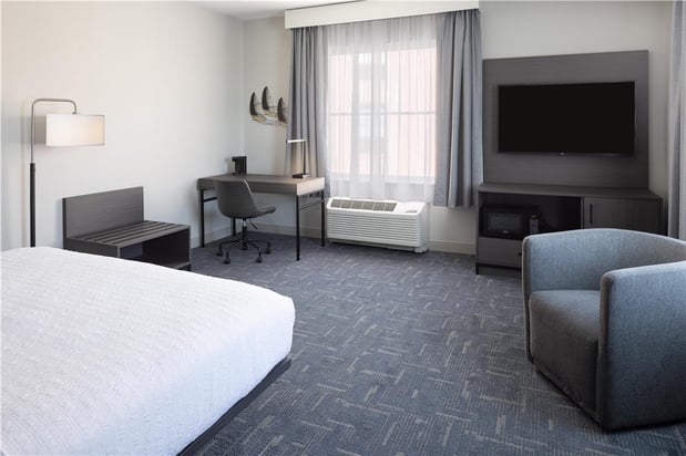 Images Hampton Inn & Suites Portsmouth Downtown