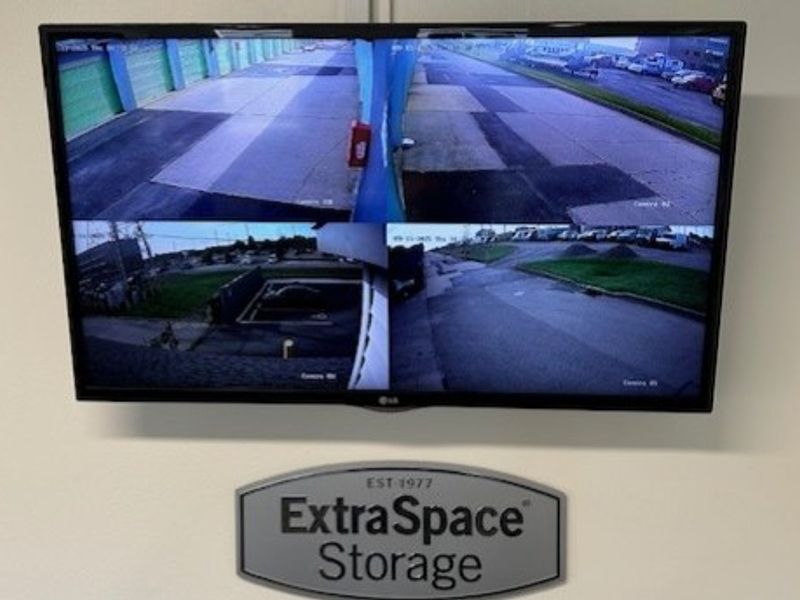 Images Extra Space Storage