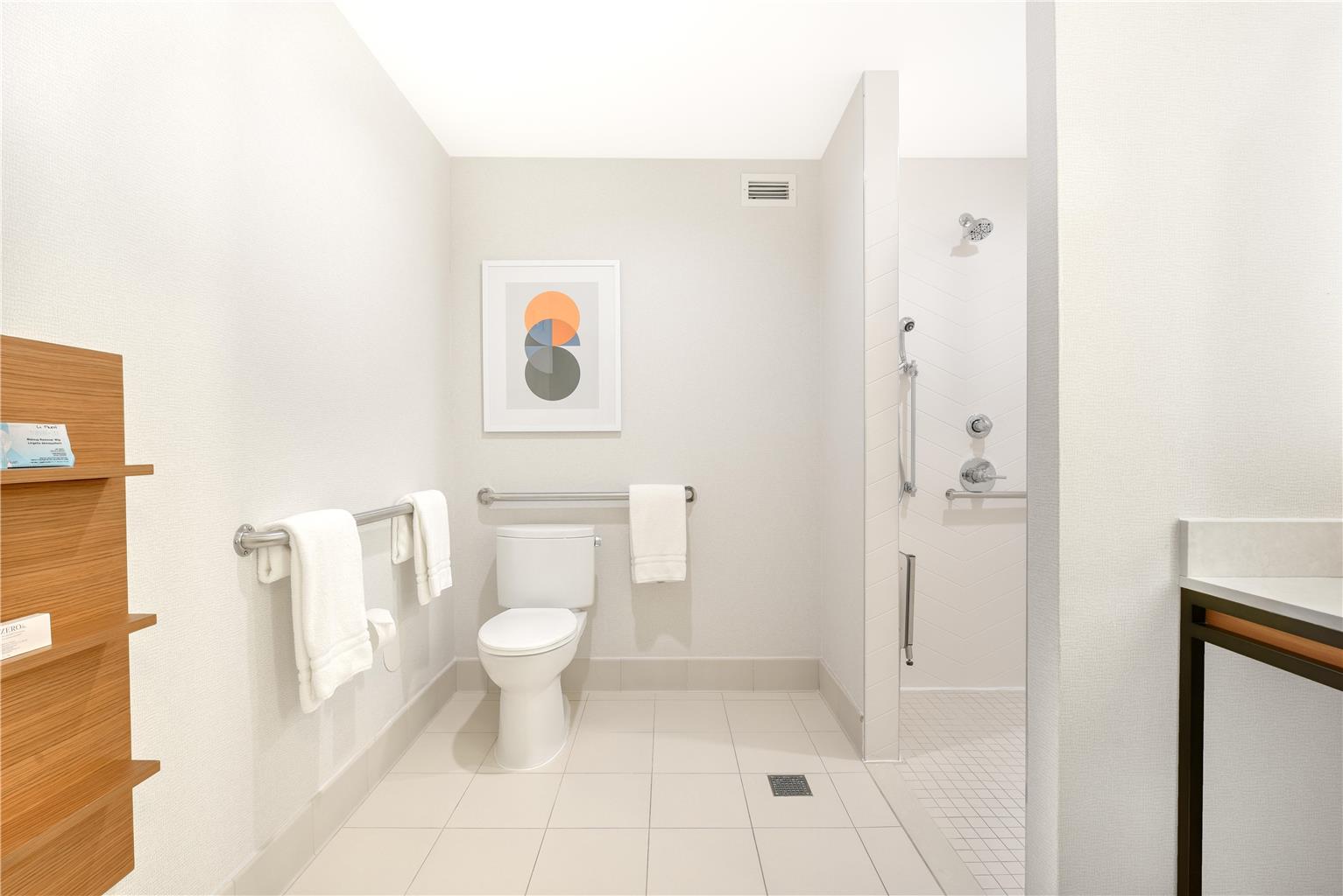 Guest room bath