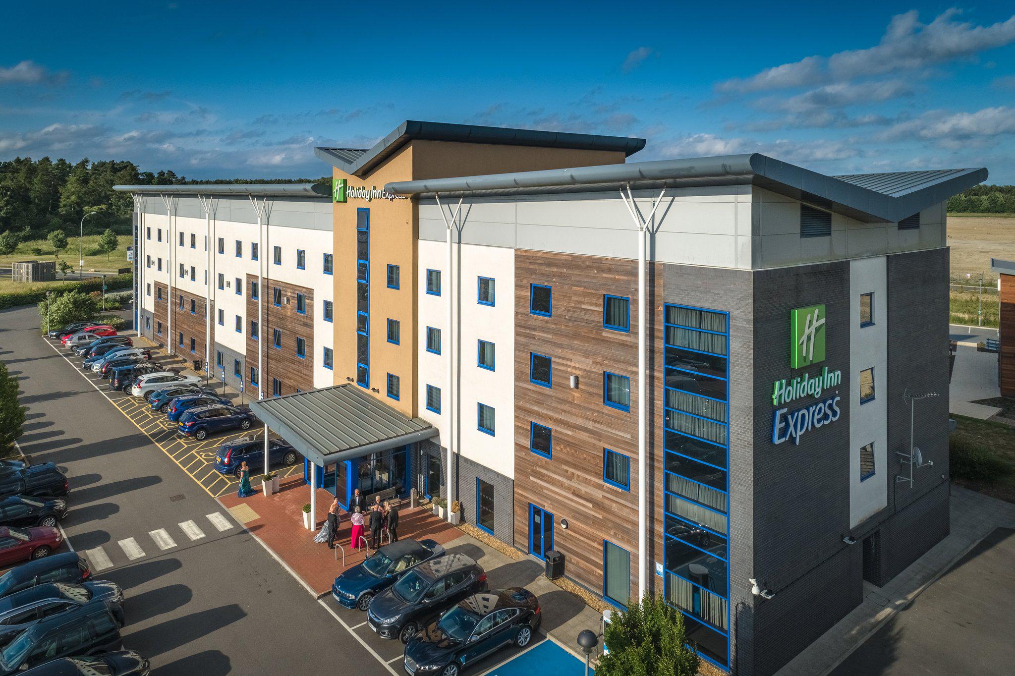 Holiday Inn Express Kettering, an IHG Hotel Kettering 01536 210210