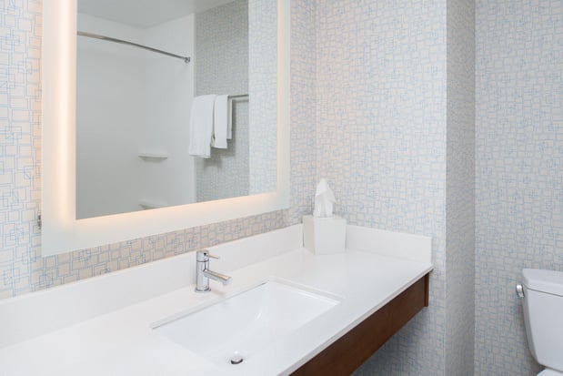 Images Holiday Inn Express & Suites Bismarck by IHG