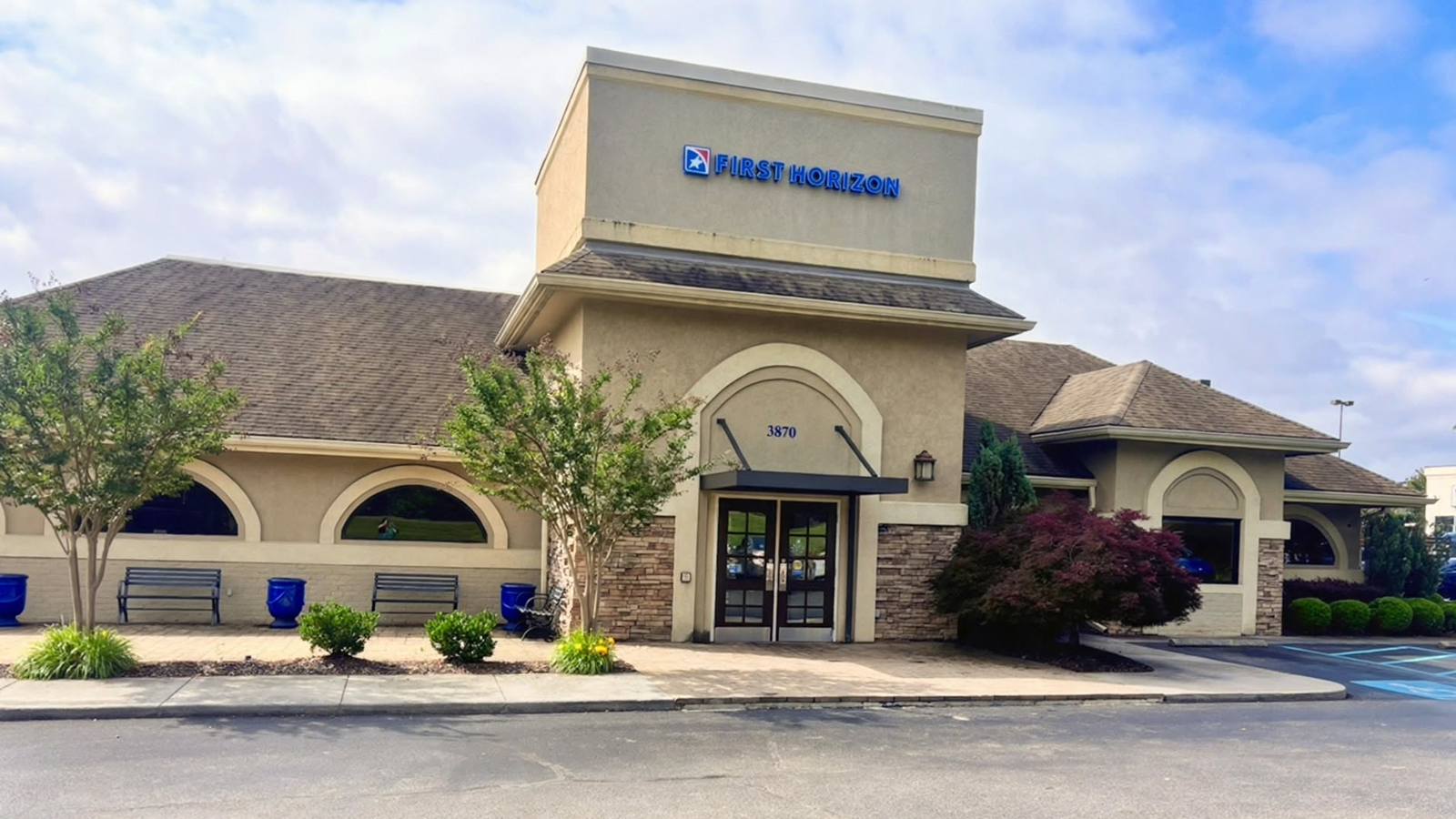 First Horizon Bank - Cleveland, TN - Keith St NW