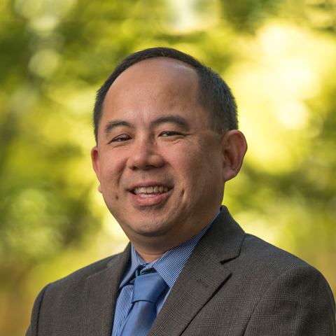 Dr Douglas C. Tong