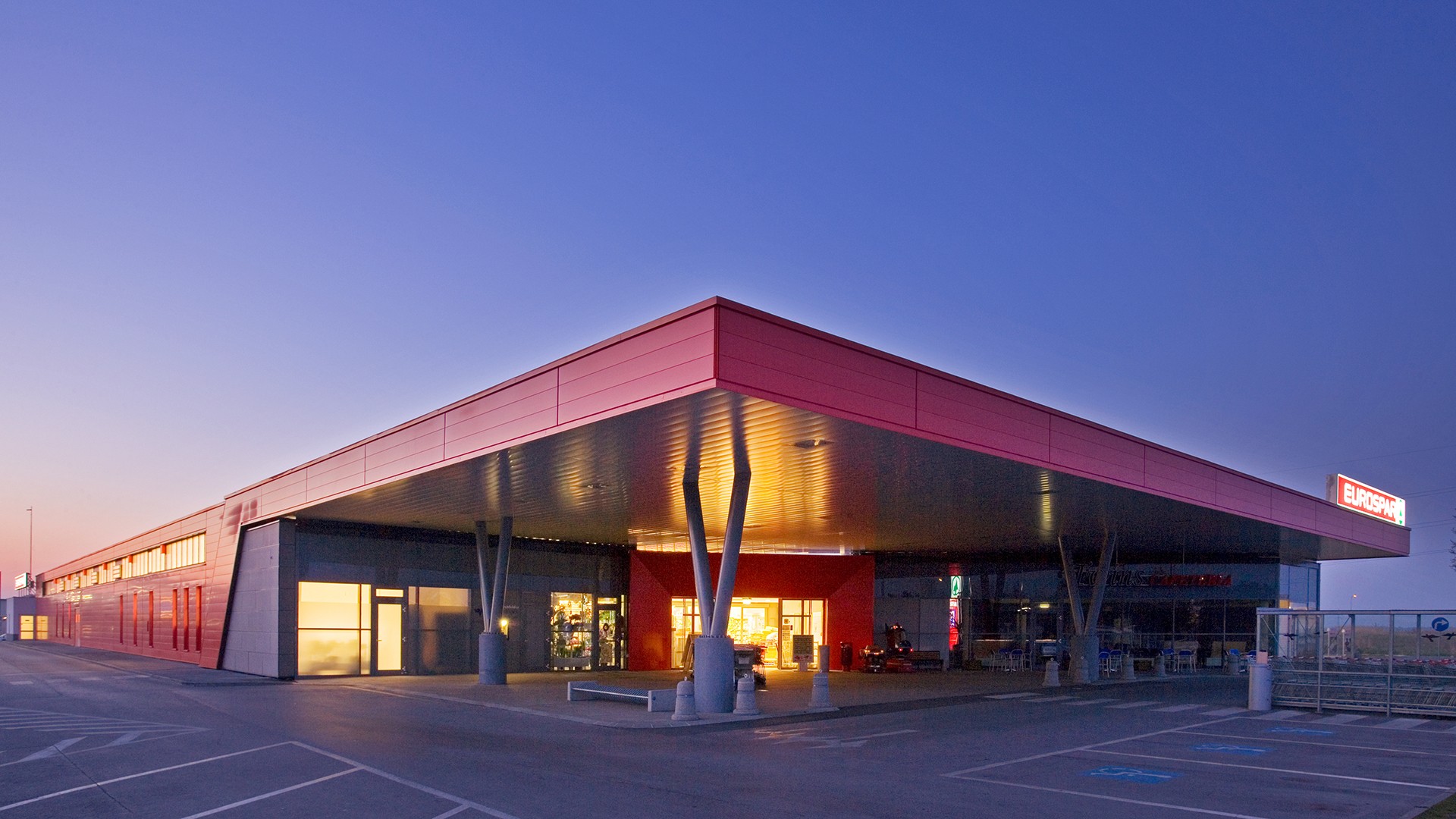 EUROSPAR, Bodenzeile 3 in Gänserndorf