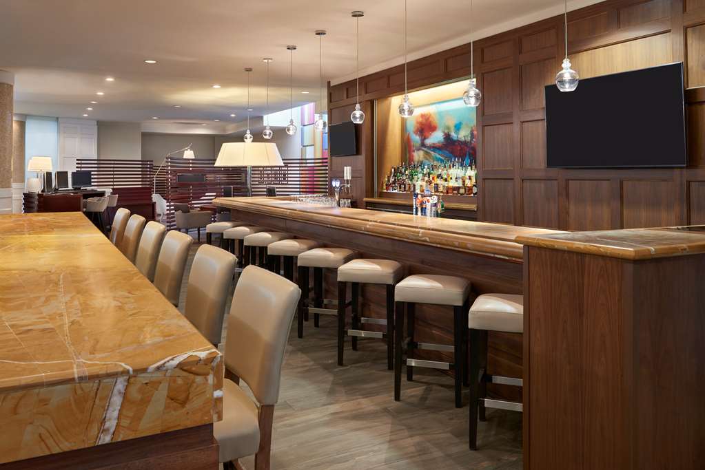 Best Western Parkway Hotel Toronto North à Richmond Hill: Spirits Bar & Lounge