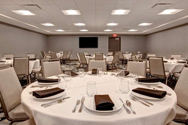 Images Embassy Suites by Hilton Rockford Riverfront